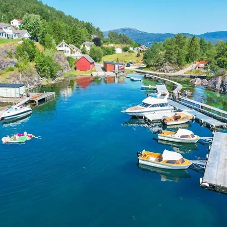 Lovely In Hatlestrand With Kitchen