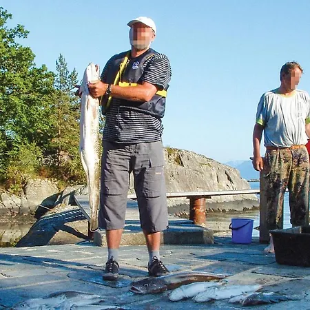 Lovely In Hatlestrand With Kitchen * Hatlestrand